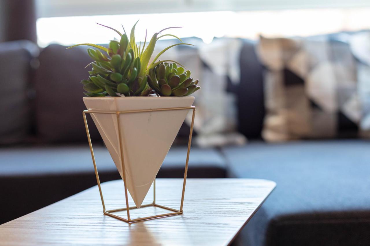 Walker Suite No53 - Donnini Apartments Килмарнок Екстериор снимка